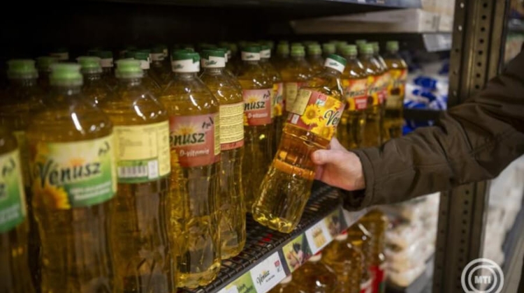 Cooking Oil Price Hike in Hungary Triggers Official Investigation Cooking Oil Price Hike in Hungary Triggers Official Investigation