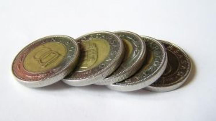 Hungary Forint Starts Off On Weaker Footing Over Mood Decay