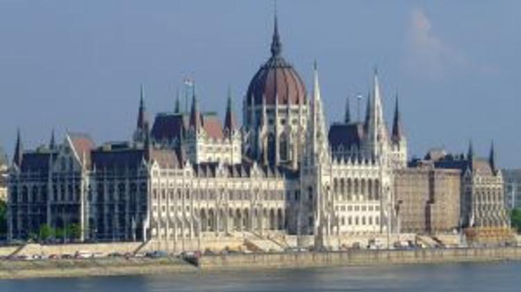 Hungarian House Of Parliament May Pass Budget December 23