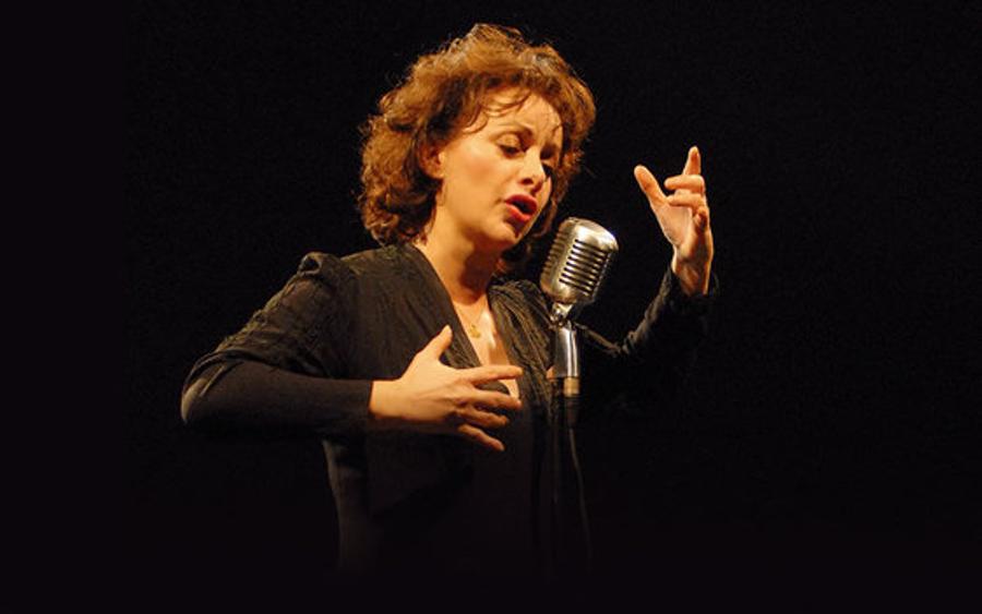 'Voice of Piaf', Jil Aigrot in Budapest, 15 October