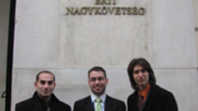 Visit By The Fellows Of The U.S. Embassy's At British Embassy In Budapest