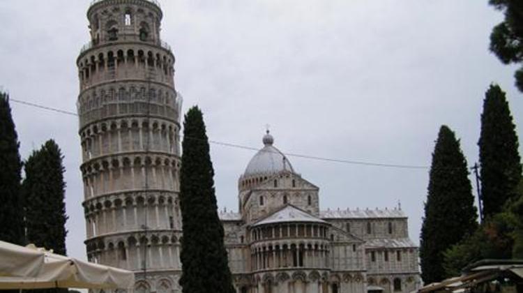Getaway From Budapest To Pisa With Ryanair
