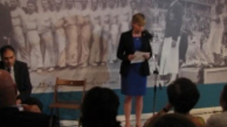 British Chargé d’Affaires Opens Olympic Exhibition In Jewish Museum In Budapest