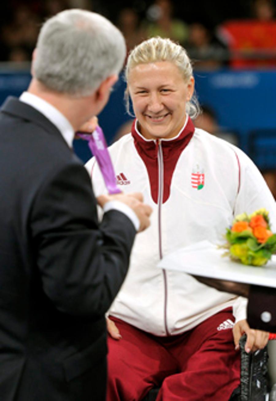 Zoltán Balog Presents Medals To Hungarian Paralympic Team – 10 Medals So Far
