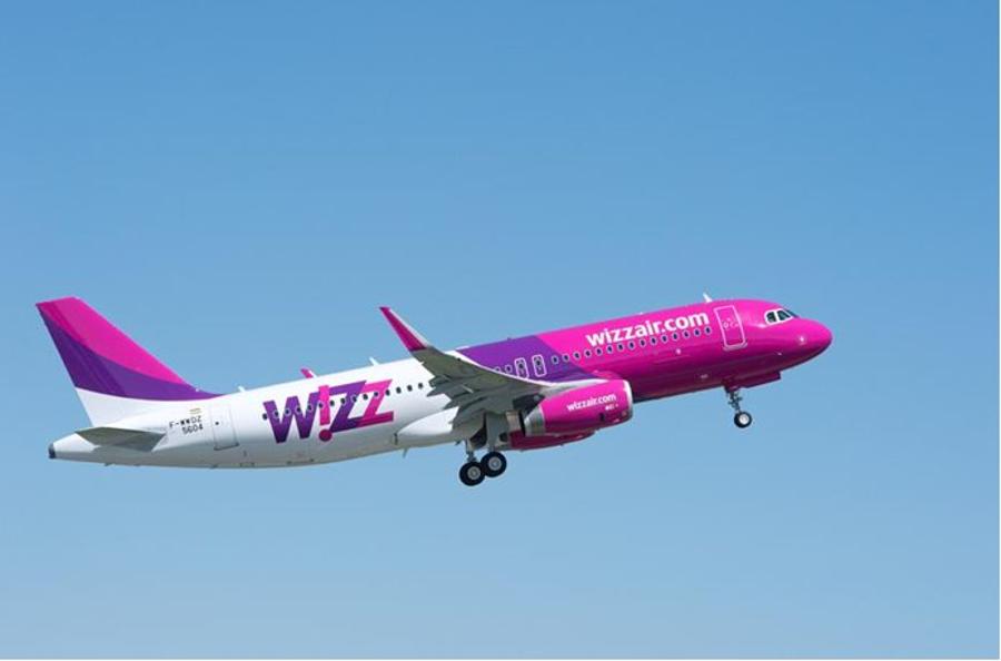 Wizz Air Hungary Takes Delivery Of Its First Airbus Sharklet Equipped A320