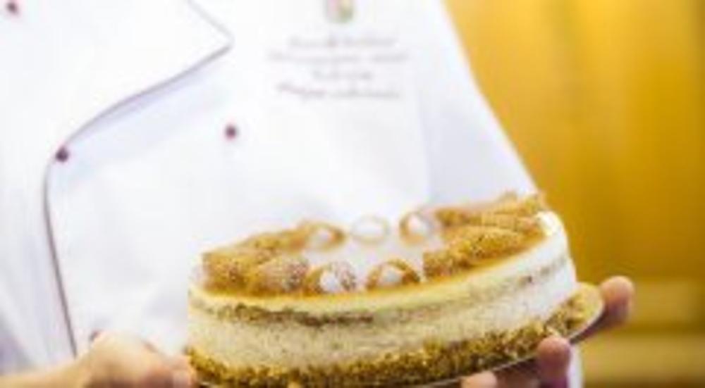 Hungary’s Cake Of 2013 - Honey Brittle