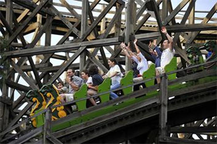 What's Next For Bankrupt Amusement Park In Budapest