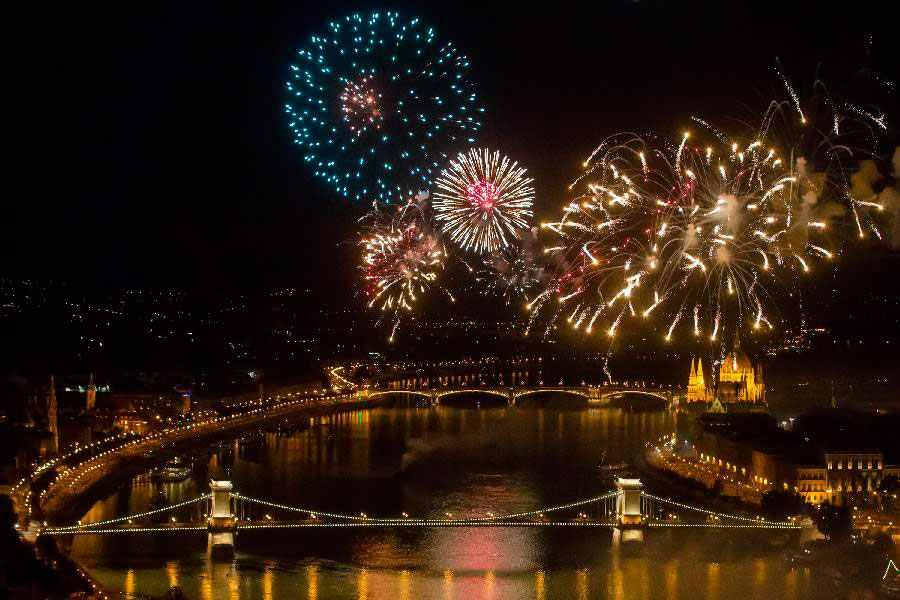 Fully Booked: Budapest Bonfire Party