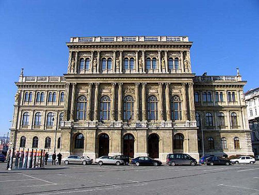 Noted Foreign Scientists Do Research Stints In Hungary