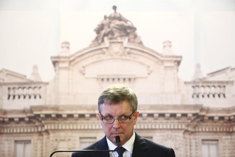 Matolcsy Sees Four Large Banks Leaving Hungary