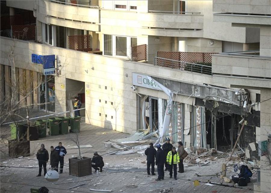 Hungarian Police Determine Type Of Explosive Used In Bank Blast