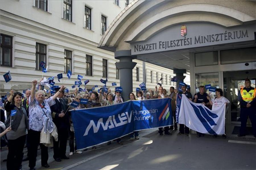Former MALÉV Workers Protest In Budapest For Their Missing Salary