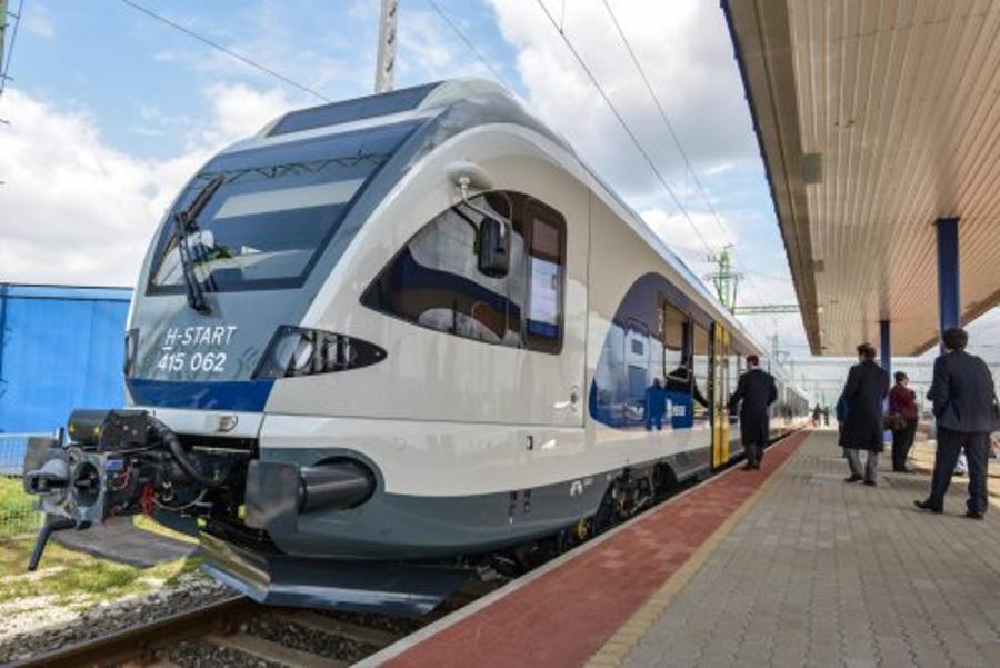 First Two New FLIRT Multiple Units Received In Hungary