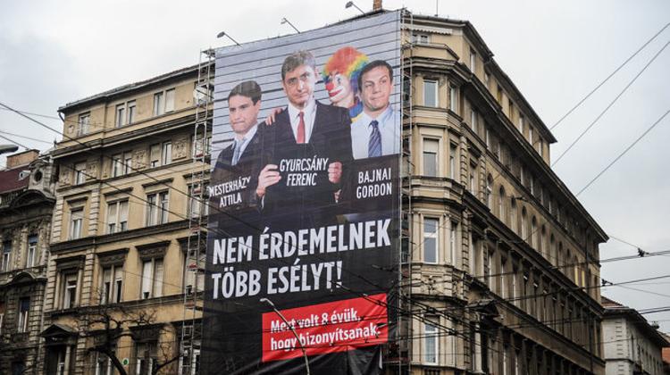 Hungarian Opposition Socialist Party Leader Mesterházy Sues Over CÖF Posters