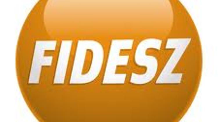 Hungarian Fidesz Campaign Spending Above Legal Cap, Says Transparency