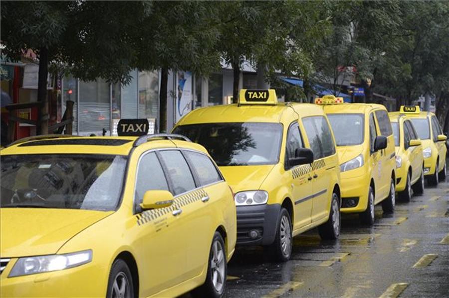 Cabs All Yellow In Budapest
