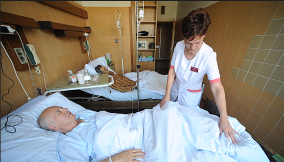 Hungarian Health Care Workers Earn 1/10th That Of Their Western Counterparts
