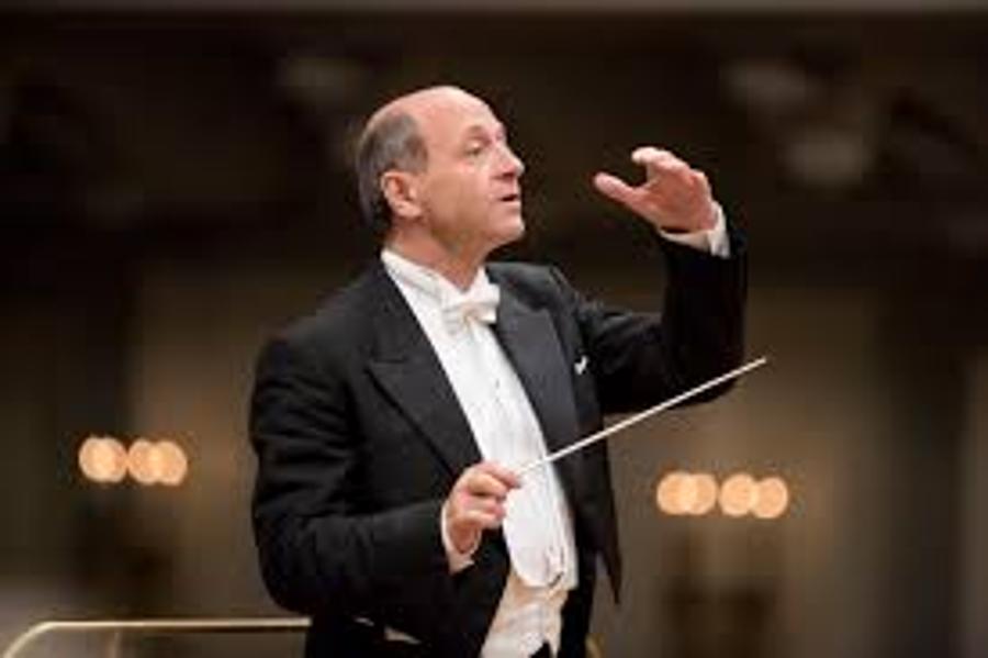 Hungarian Conductor Ivan Fischer Receives Award For Lifetime Achievement
