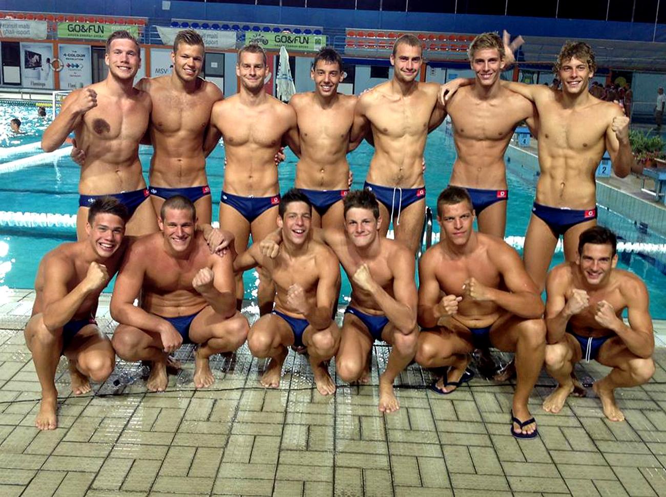 Water Polo: Defending World Champions Hungary Wipe Out Argentina 21-4