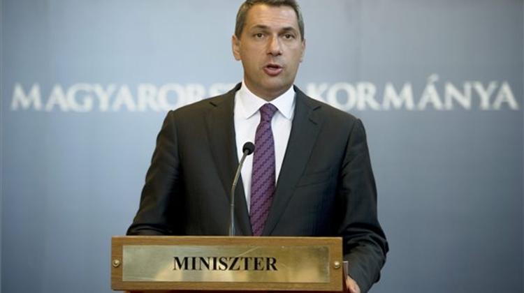 Lázár Calls For Action Plan To Deal With VW Diesel Scandal Fallout