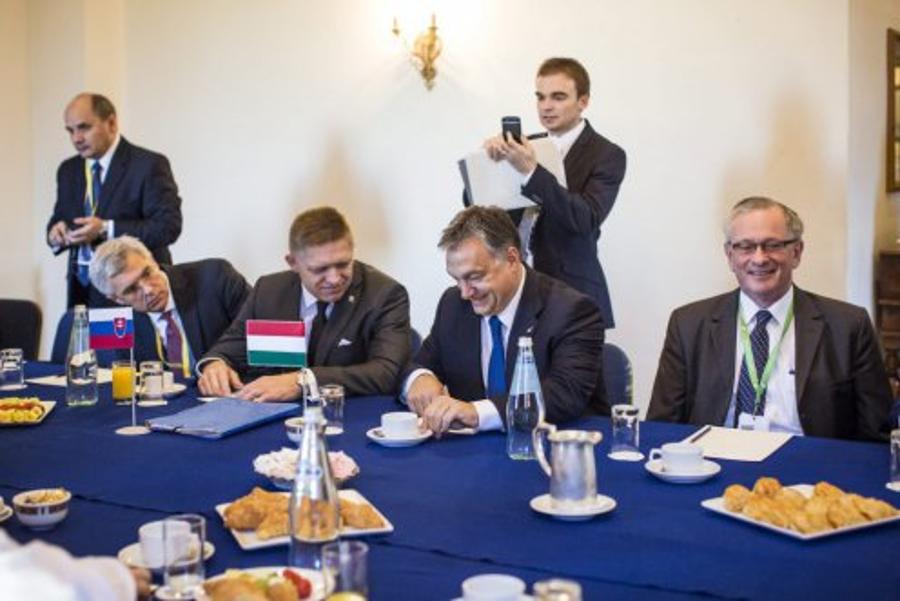 V4 Countries, Including Hungary, To Send Border Patrol And Police Officers To Greece