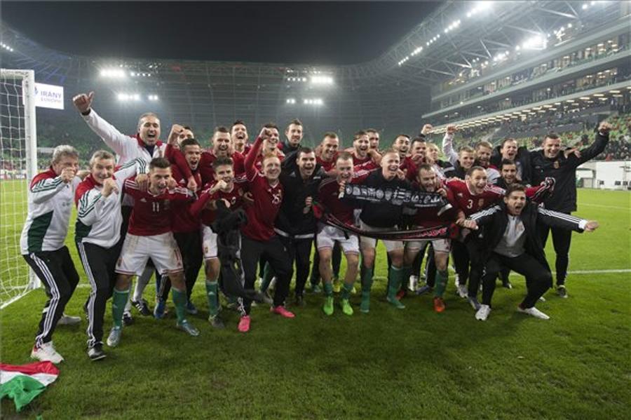 Hungarian Footballers Advance To Euro 2016