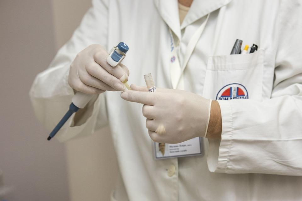 Xpat Opinion: 64 Hungarian Doctors Against ‘Gratitude Money’ Demand Healthcare Reforms