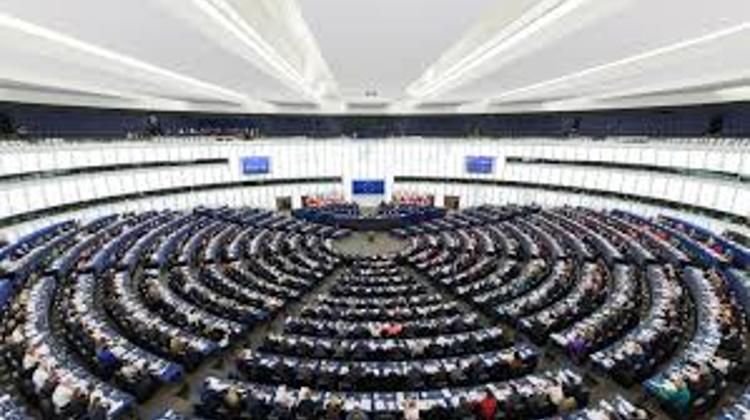 EPP Stays Away From EP Debate About Hungary