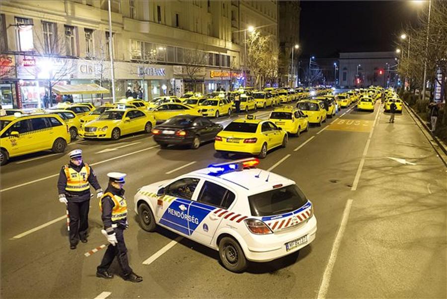 Budapest Taxi Drivers Stage Demonstration Against Uber
