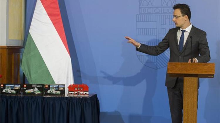 Szijjártó: Hungary Rejects Austrian Chancellor’s “Blackmail”