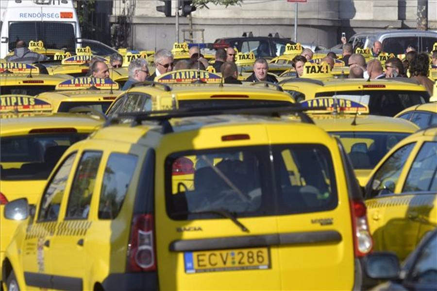 Cabinet To Examine Further Tightening Sanctions Against Illegal Taxis