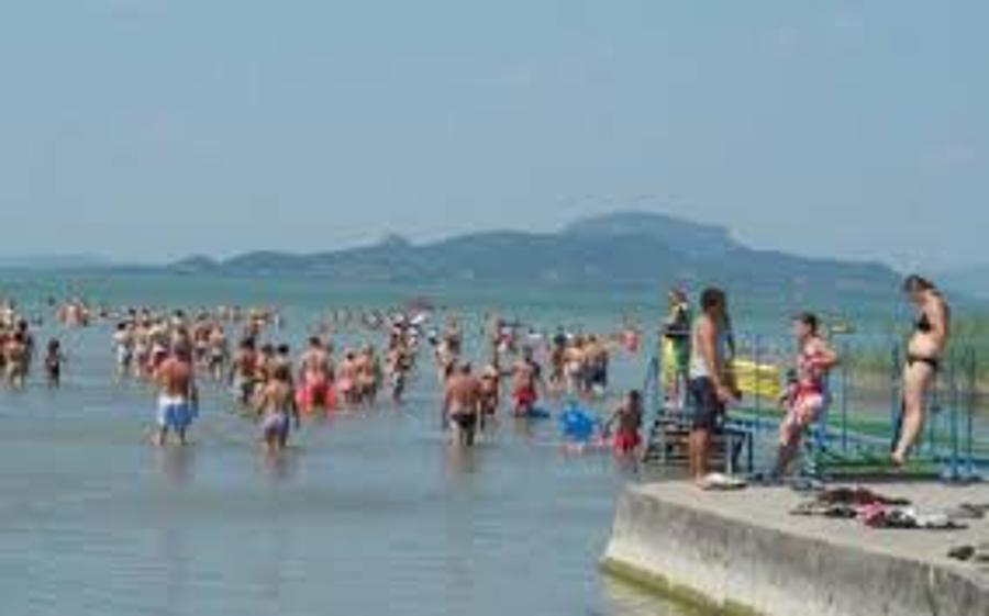 Free Public Access To Lake Balaton Shores Endangered By Govt Subsidy Cuts