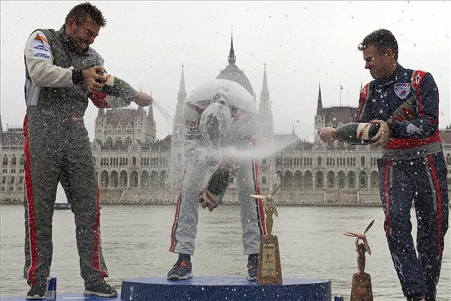 Red Bull Air Race Hit By Bad Weather