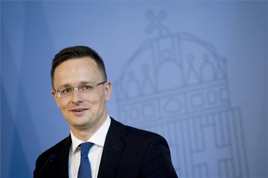 Hungarian Foreign Minister: Europe Must Be Protected
