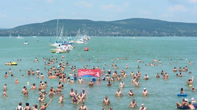 New Record Set At The Balaton Cross Swimming Competition