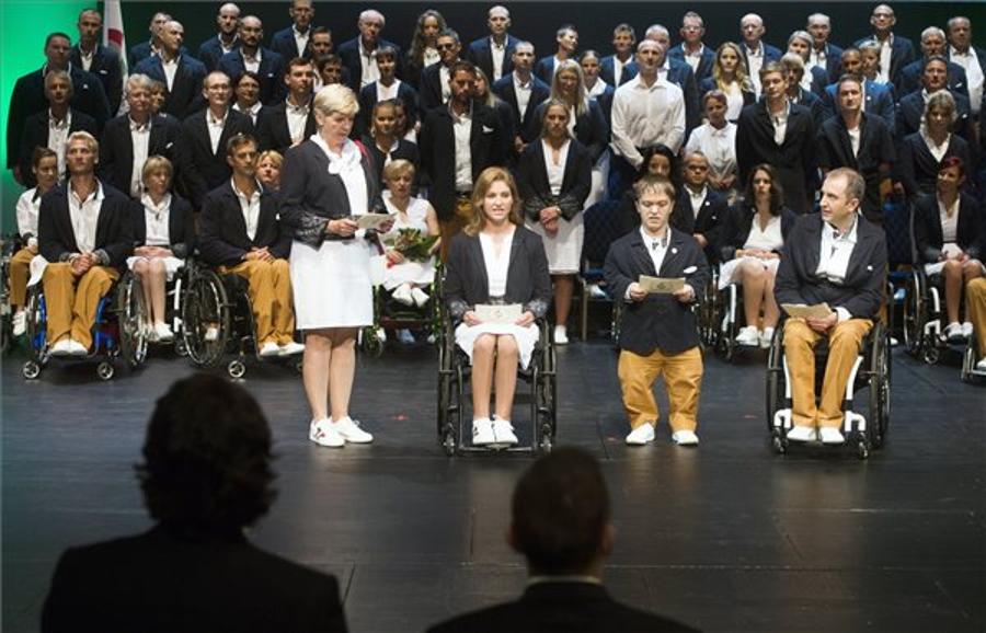 Hungary’s Paralympics Team Takes Oath For Rio