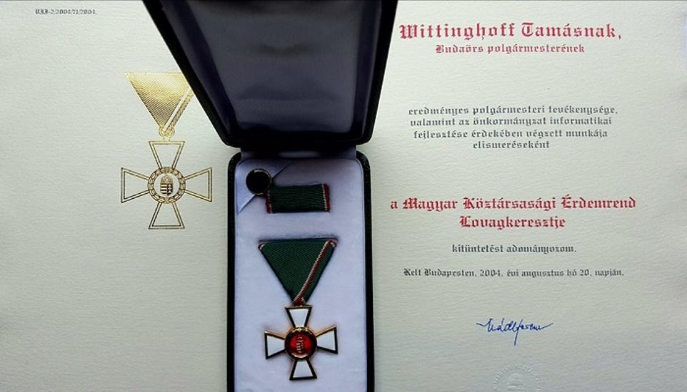 Dozens Of Hungarian Notables Returning Order Of Merit