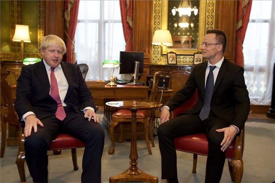 Szijjártó In London: Foreign Investments In Hungary Are ‘Safe’