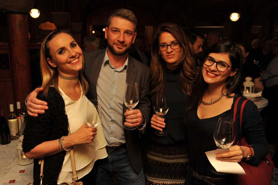 See What Happened @ XpatLoop's 'Merry New Year' Social Networking Event