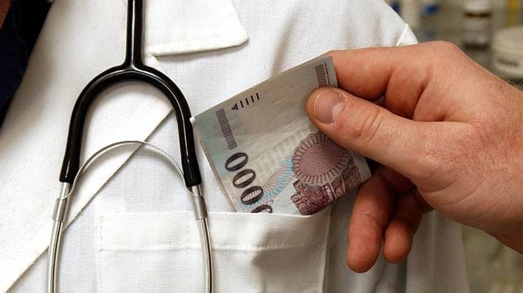 “Gratuity Money” For Doctors Could Be Eliminated Within 4 Years, According To Doctors Union President