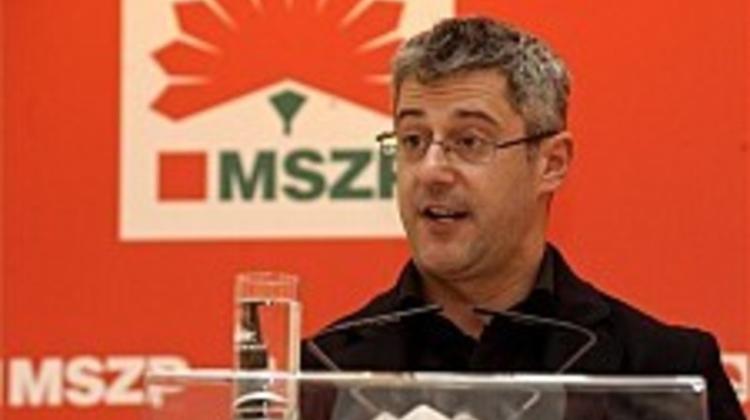 Socialists Take Alleged Fidesz Fraud In 2010 Billboard Campaign To Chief Prosecutor