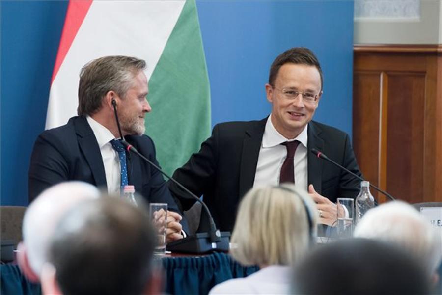 Szijjártó Addresses Seasonal Meeting Of Hungarian Diplomats