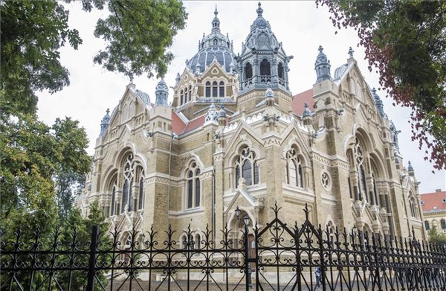 Szeged Synagogue Inaugurated After Reconstruction