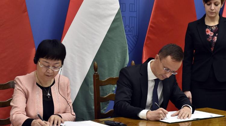 Hungary, China Sign Interstate Deal To Keep Chinese University In Budapest