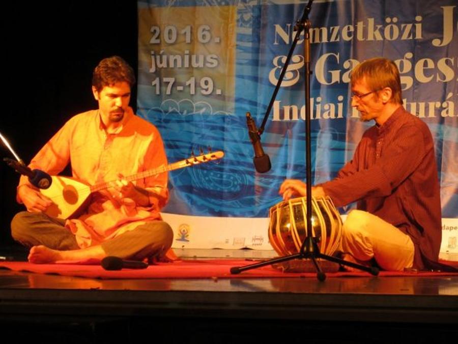 'Indian Fusion Music' Concert By Duo Darbar, Budapest, 9 January